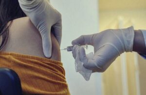 vacina_jovem_covid_abr