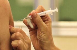 vacinacao_contra_covid-19_sao_paulo_rovsa_abr_19012101079